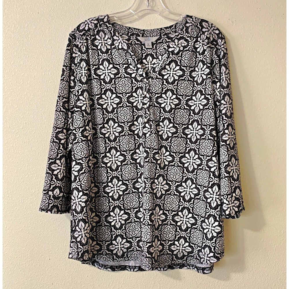 Croft & Barrow Women’s Black White Floral V-Neck Half-Button Knit Top 3/4 Slv XL